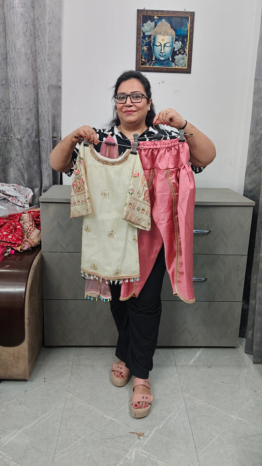 Pure cosmos Tishue embroidered tulip set