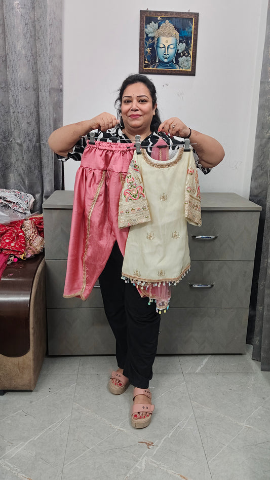 Pure cosmos Tishue embroidered tulip set