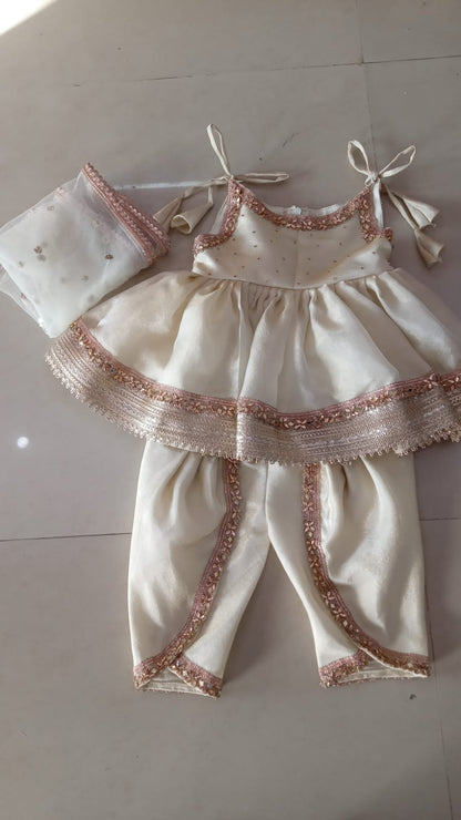 Premium moss silk tulip set