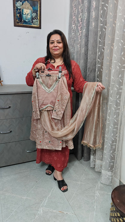" Kesar noor "