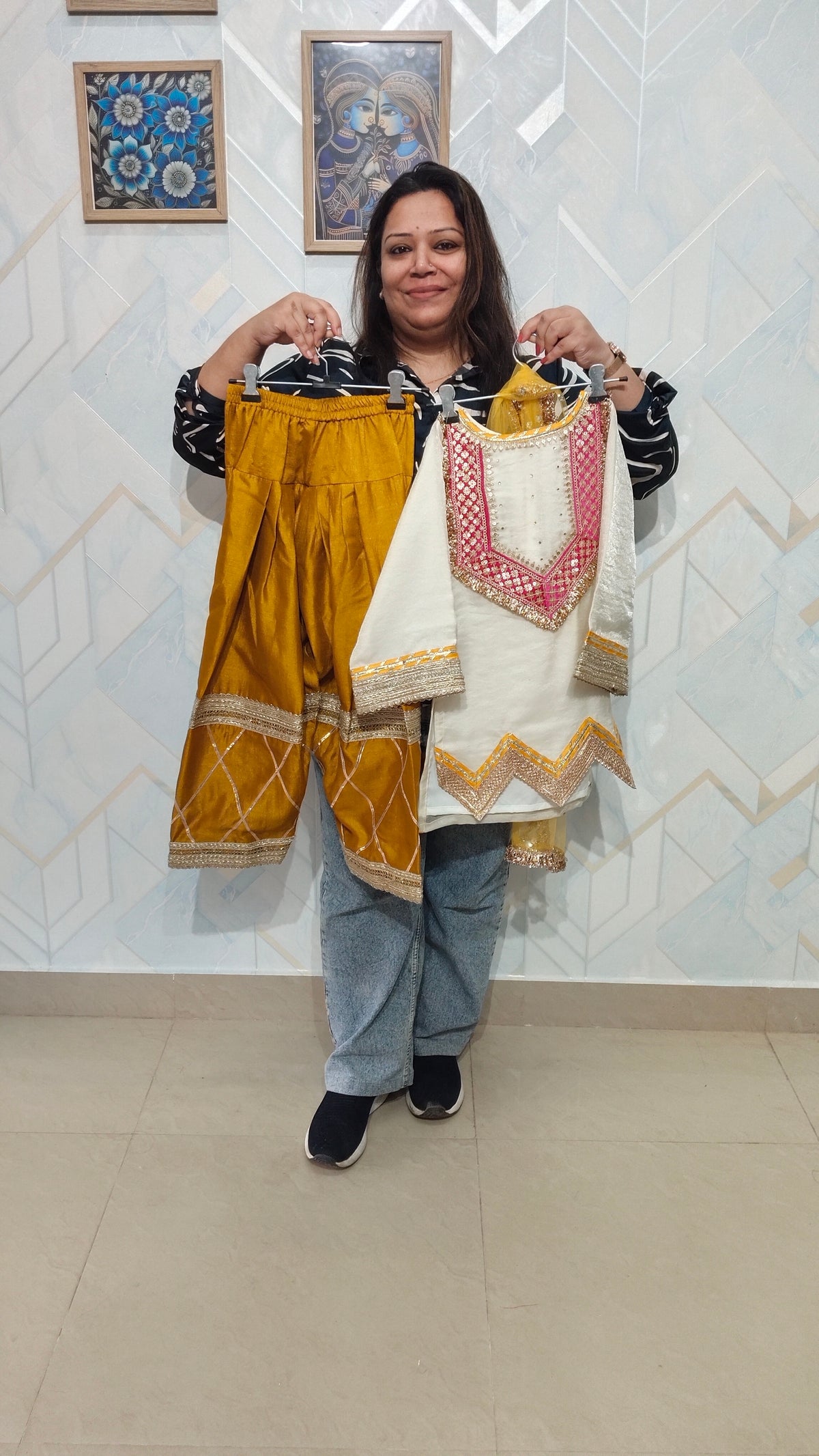 "Gulmohar" farshi suits