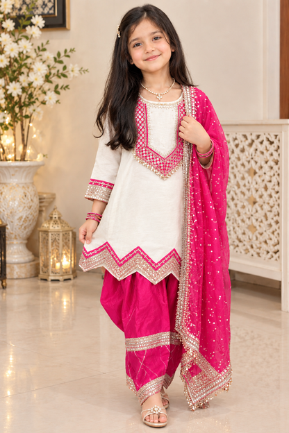 "Gulmohar" farshi suits
